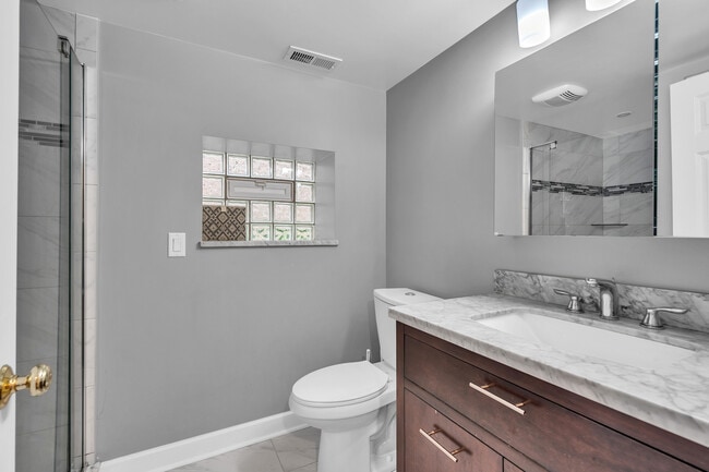 Building Photo - 3108 N 78th Ct