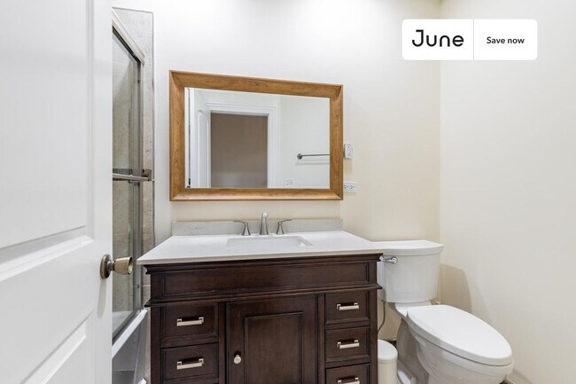 Building Photo - 3743 N Albany Ave