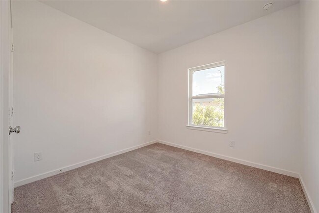 Building Photo - 21807 White Stone Creek Dr