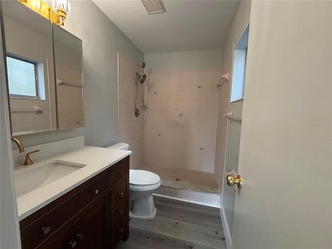 Building Photo - 2717 Warwick Terrace