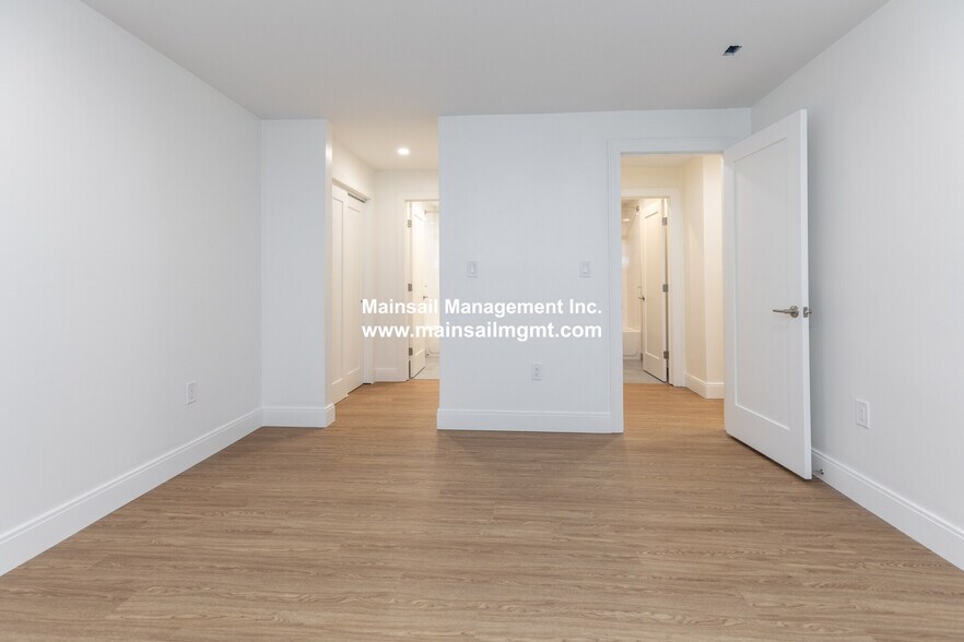 Building Photo - 109-111 Tremont St. Unit 110