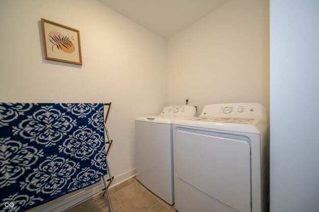 Building Photo - 7234 Darley Ln