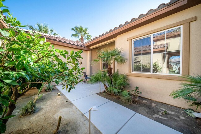 Building Photo - 40834 Adriatico Ct