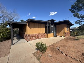 Building Photo - 420 Arroyo Pinon Dr