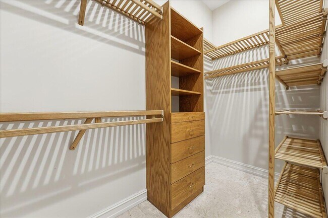 Building Photo - 459 NE 15th Ave