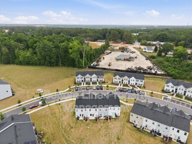Building Photo - 2495 Tonoloway Dr