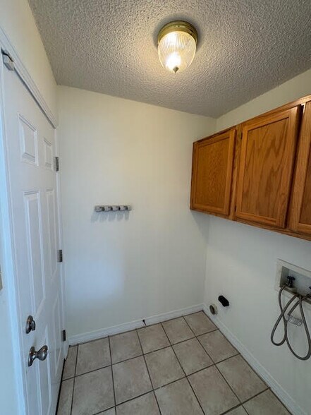 Building Photo - 2300 Starfish Rd