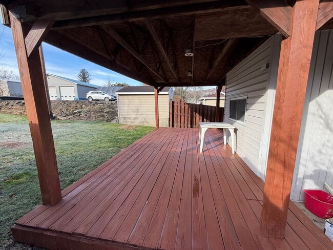 Building Photo - Three Bedroom Affordable Home for Rent in Bradford PA!