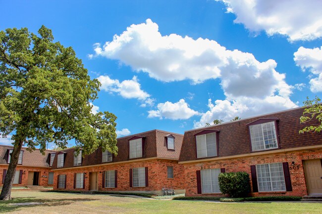 Primary Photo - Normandy Square Apartments