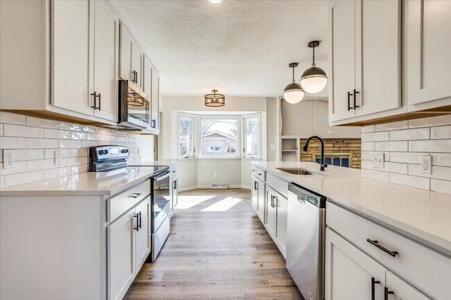 Building Photo - 6503 E 16th St N