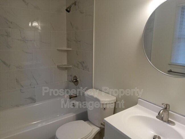 Building Photo - 3619 Walton St