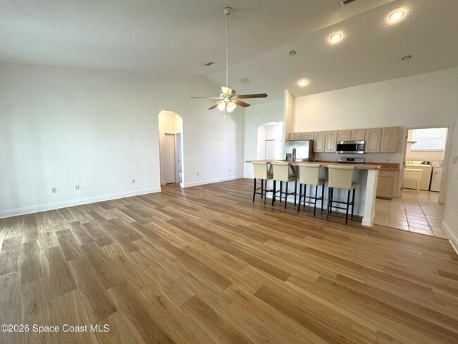 Building Photo - 616 Manatee Bay Dr