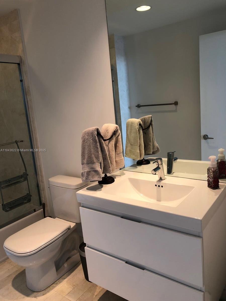 Building Photo - 17111 Biscayne Blvd