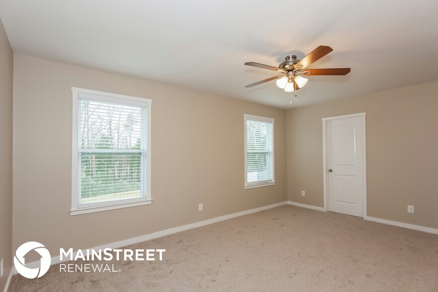 Building Photo - 3324 Saddlebrook Dr