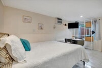 Building Photo - 4213 E Yukon St