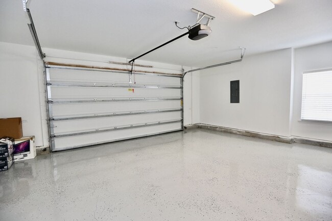 Building Photo - 3 Bedroom Townhome in Spence Crossing! Water/Sewer/Trash/Landscaping INCLUDED! - Attached Garage ...