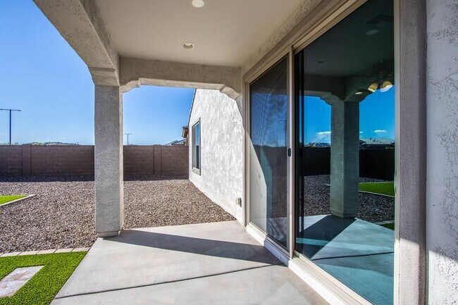 Building Photo - COMING SOON !! Mountainside Living at Canyon Views! 4 bedroom 2 bathroom!
