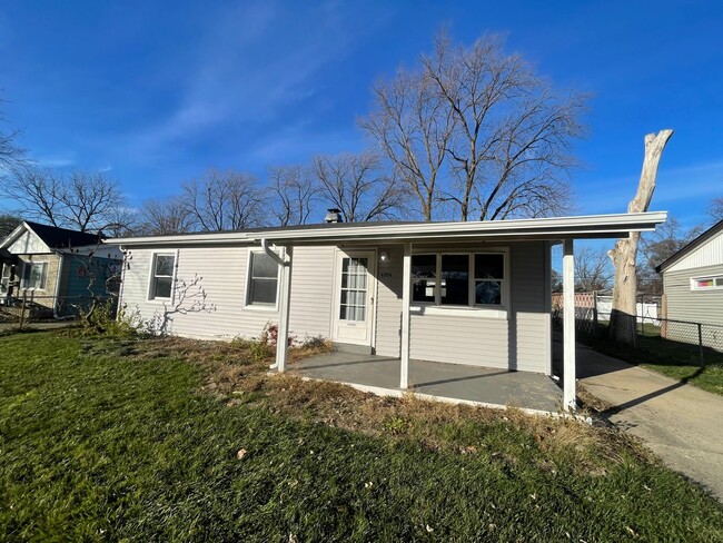 Building Photo - 3BD/1BA Ranch For Rent