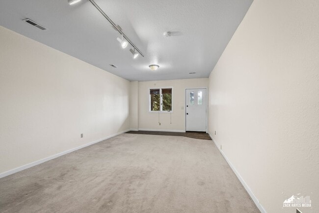 Building Photo - Towne East Single Family Home
