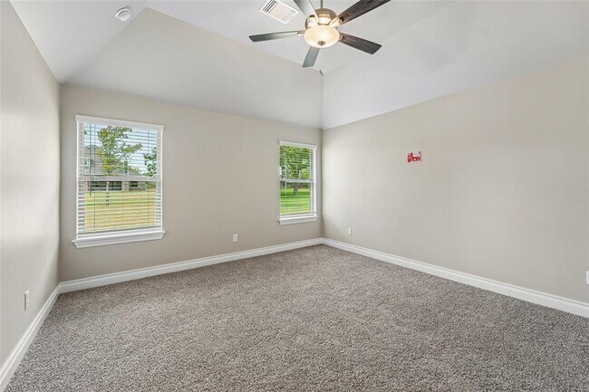 Building Photo - 12401 Samara Dr