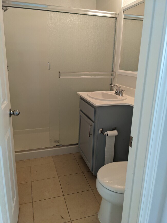 Building Photo - 135 Parc Place Dr