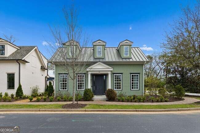 Building Photo - 11 Bourbon St