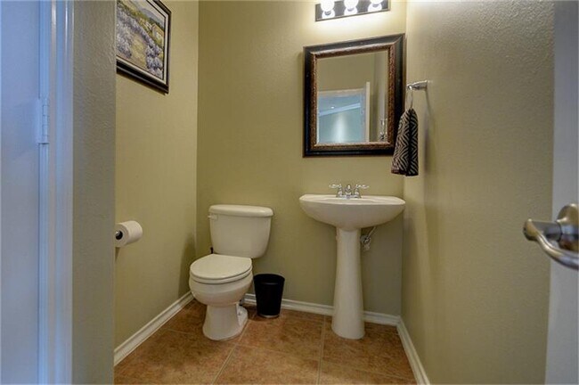 Building Photo - 174 E Spindle Tree Cir