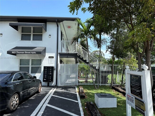 Building Photo - 1821 Thomas St