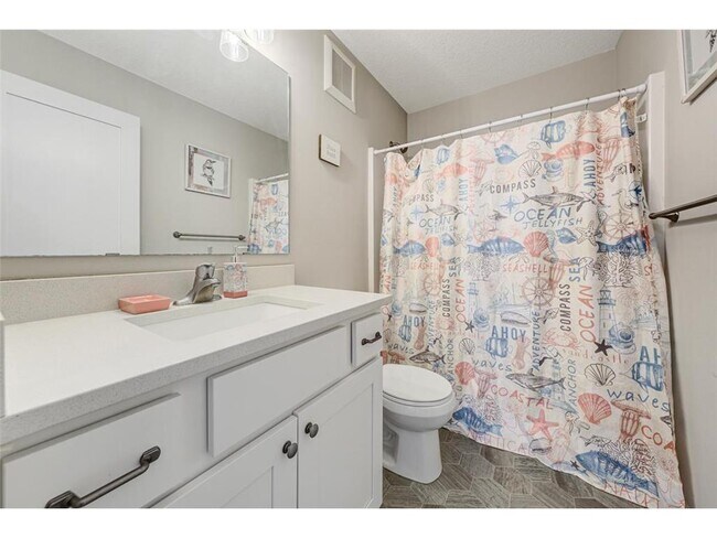 Building Photo - 1731 Riverside Dr