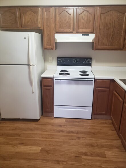Kit - 327 W Frontage Rd NW