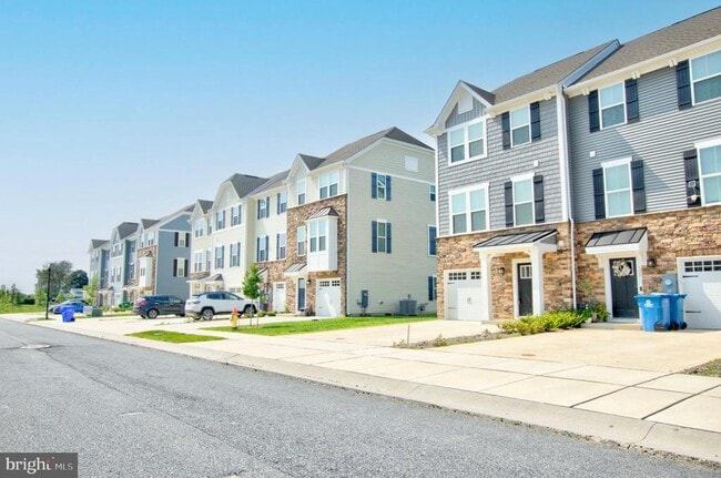 Building Photo - 110 Fletcher Cir
