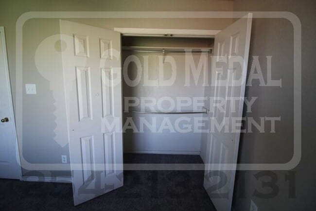 Building Photo - Lisa Lane Living – Simple, Smart & Ready for You!