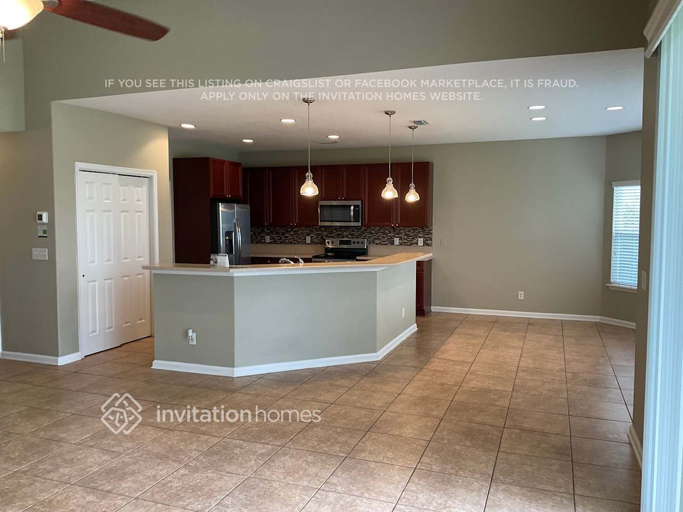 Building Photo - 741 Porta Rosa Circle