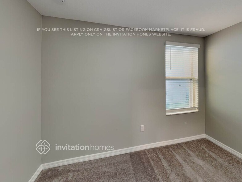 Building Photo - 2210 Treesdale Ave