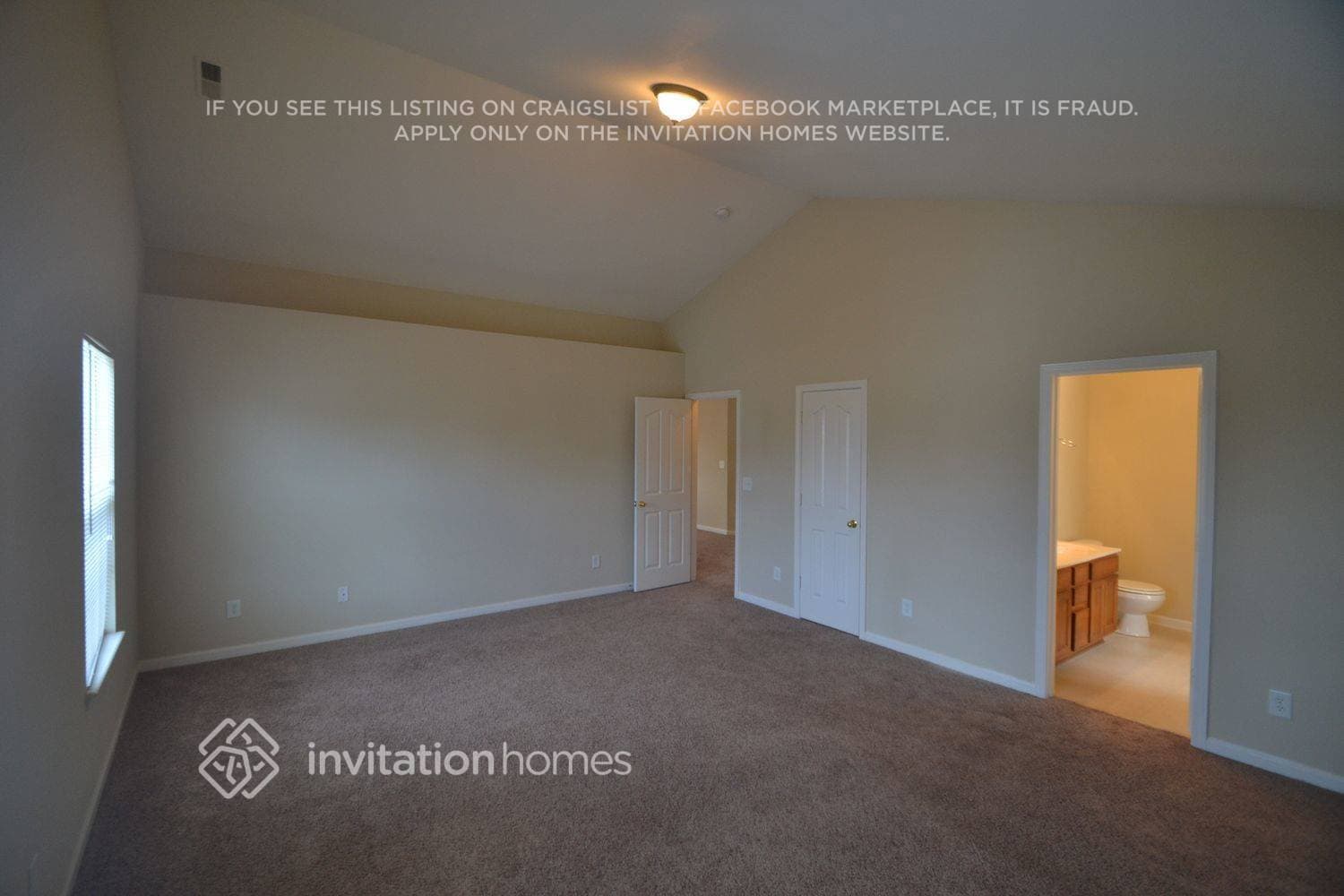 Building Photo - 3013 Saphire Ln
