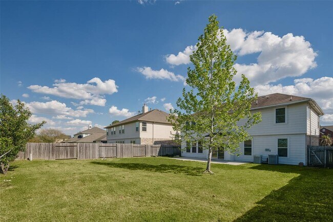 Building Photo - 16530 Cypress Bridge Dr