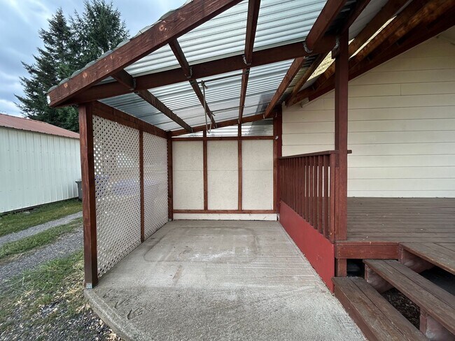 Building Photo - Charming 4 Bed, 1 Bath Home in Spokane Val...