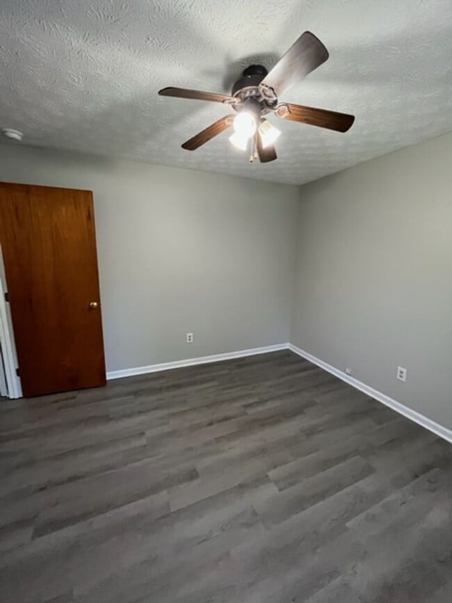 Building Photo - 314 Walters Ln