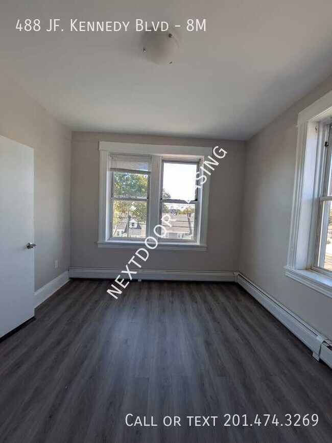 Building Photo - 488 John F. Kennedy Blvd
