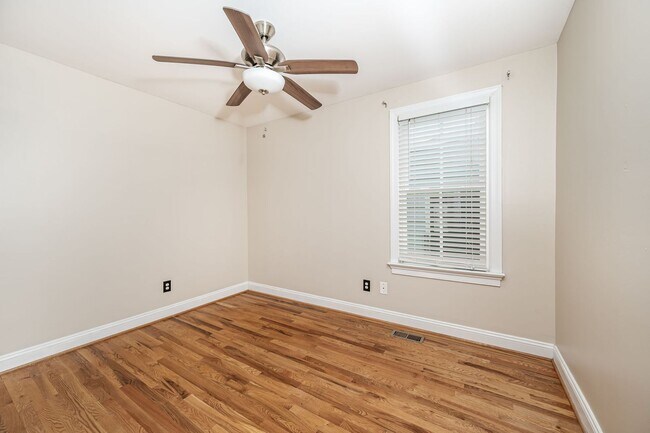 Building Photo - Spacious Home Move In Ready Downtown RVA