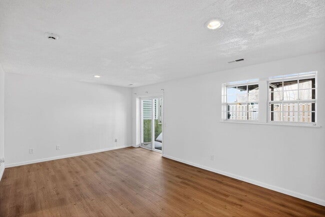 Building Photo - 11302 Golden Eagle Pl