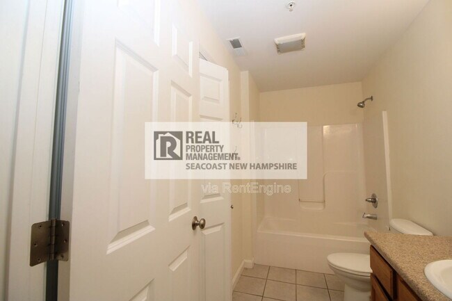 Building Photo - 2 Waverly Dr