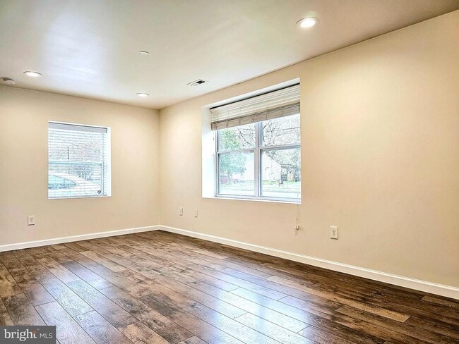 Building Photo - 143 Mitscher Rd