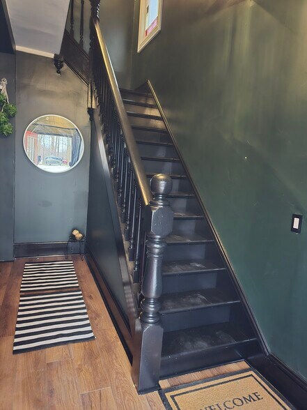 Building Photo - 10 Hamilton St