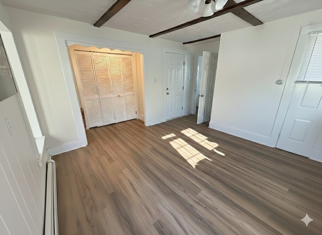 Building Photo - 22-24 Green St