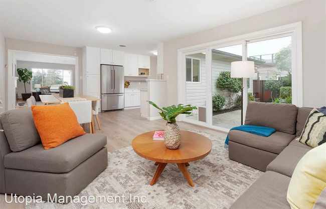 Building Photo - 3 br, 3 bath House - 2036 Mira Vista Drive