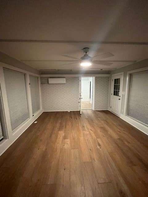 Building Photo - 635 Birchwood Ln SW