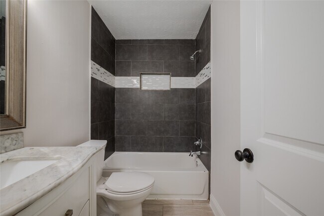 Building Photo - 16250 Camino Del Sol Dr