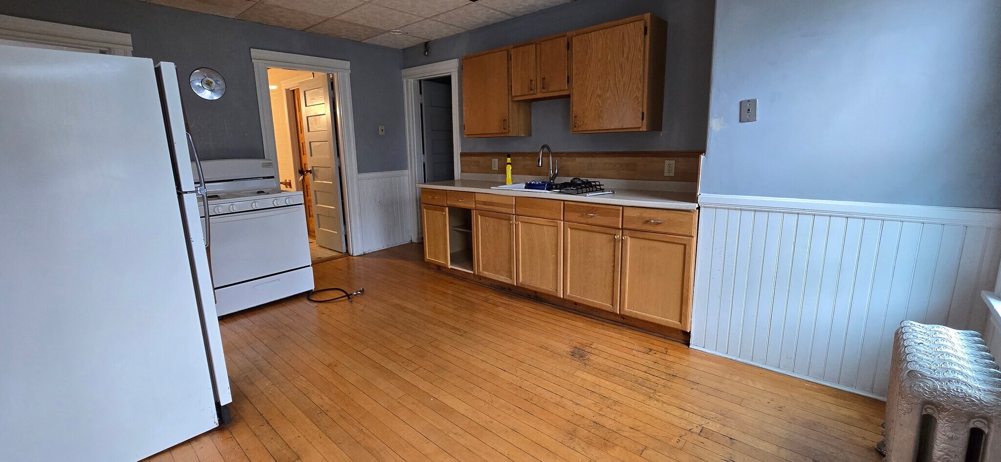 Building Photo - 144 Elm St