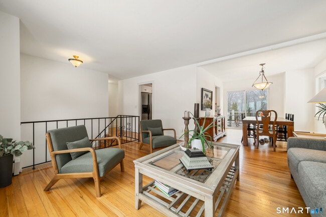 Building Photo - 16 Cushing Dr